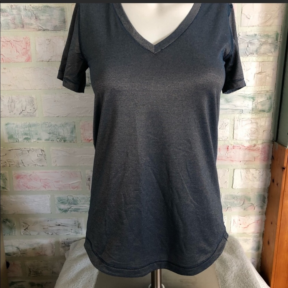 Lululemon V neck tee
